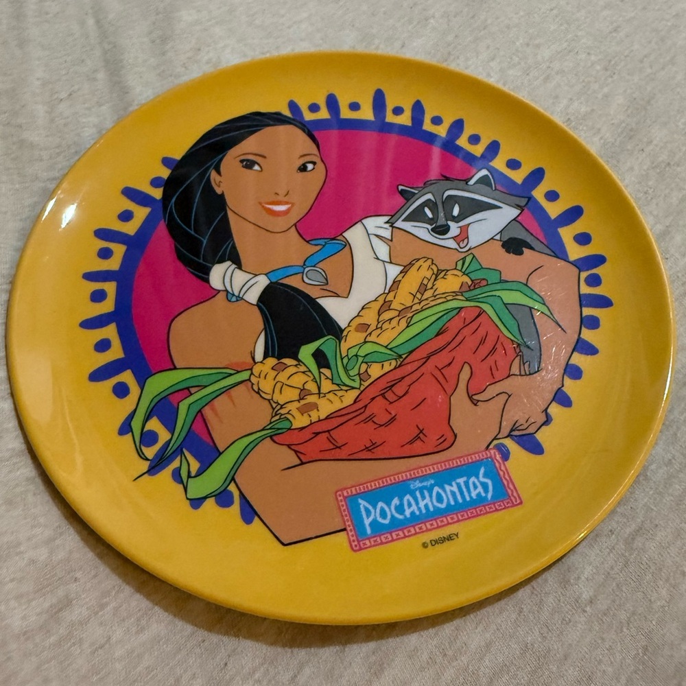 90’s Pocahontas 8in plate - Picture 5 of 5